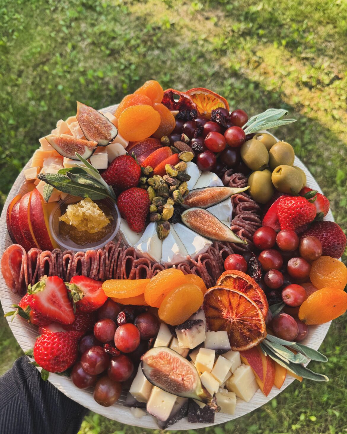 Summer Charcuterie ☀️🧀🍷