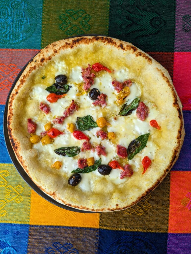 Neapolitan pizza gocce di peperoni