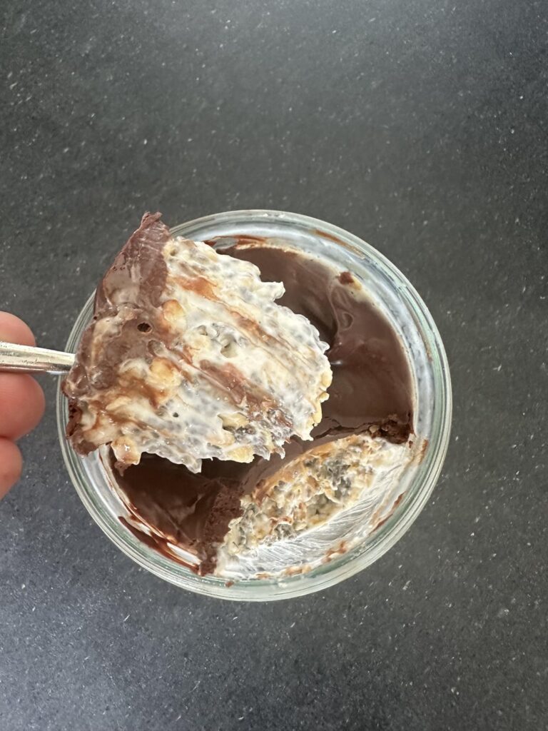 Breakfast pots (17G of fibre + 30g of protein)