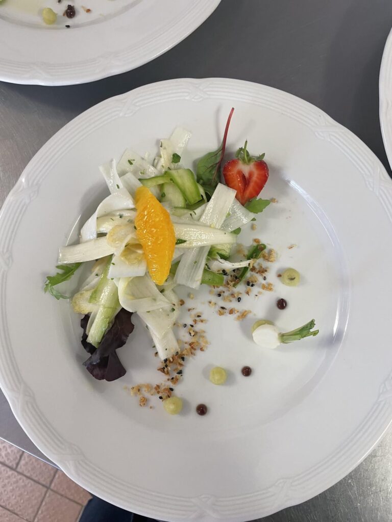Asparagus salad with aceto dressing and some crunchy