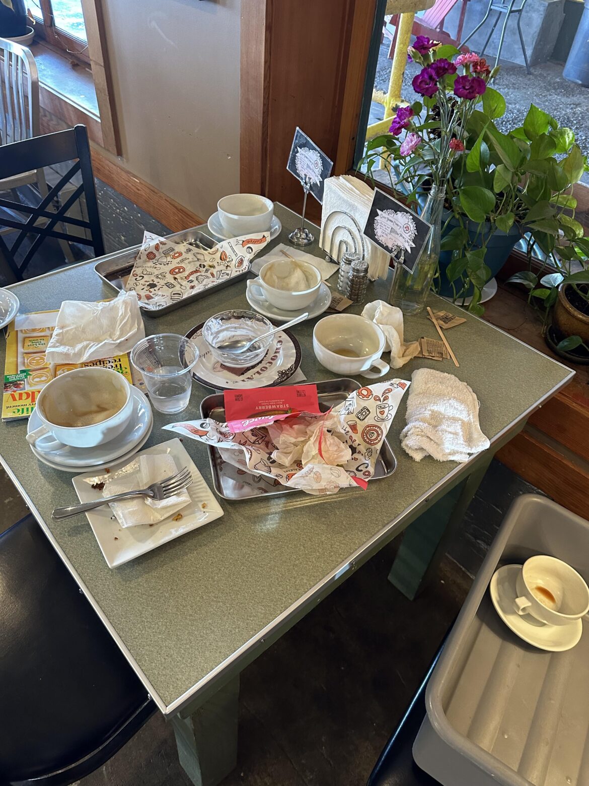 Un-bussed tables Un-bussed tables