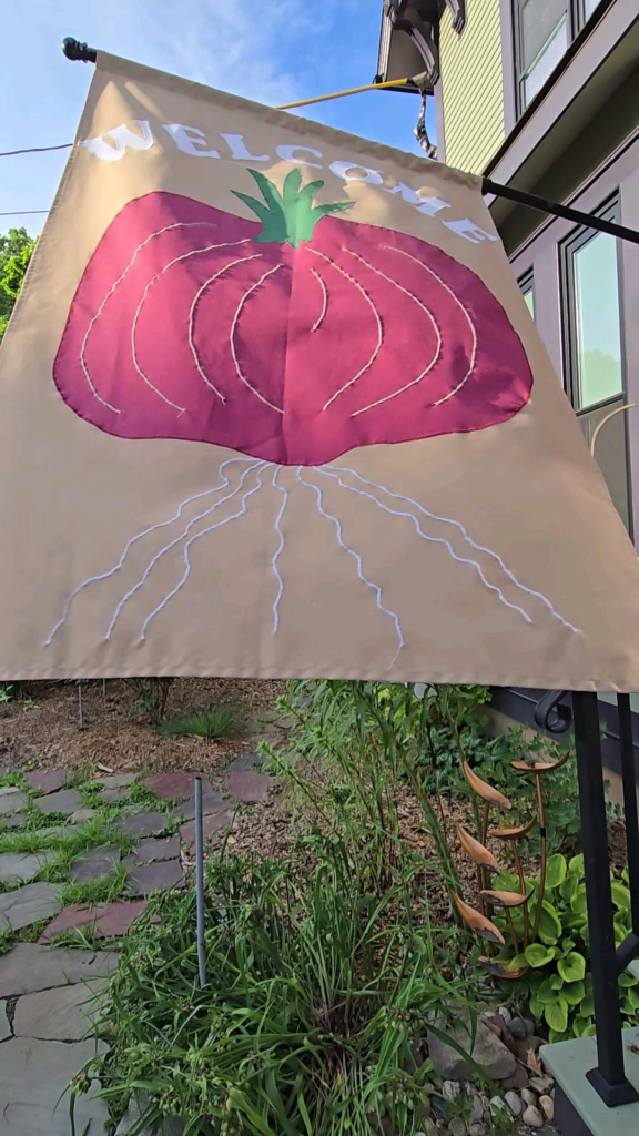 A friend gave me her deceased mom’s onion banner! A friend gave me her deceased mom's onion banner!