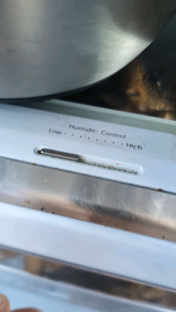 What humidity setting do you use for your wing drawer ??