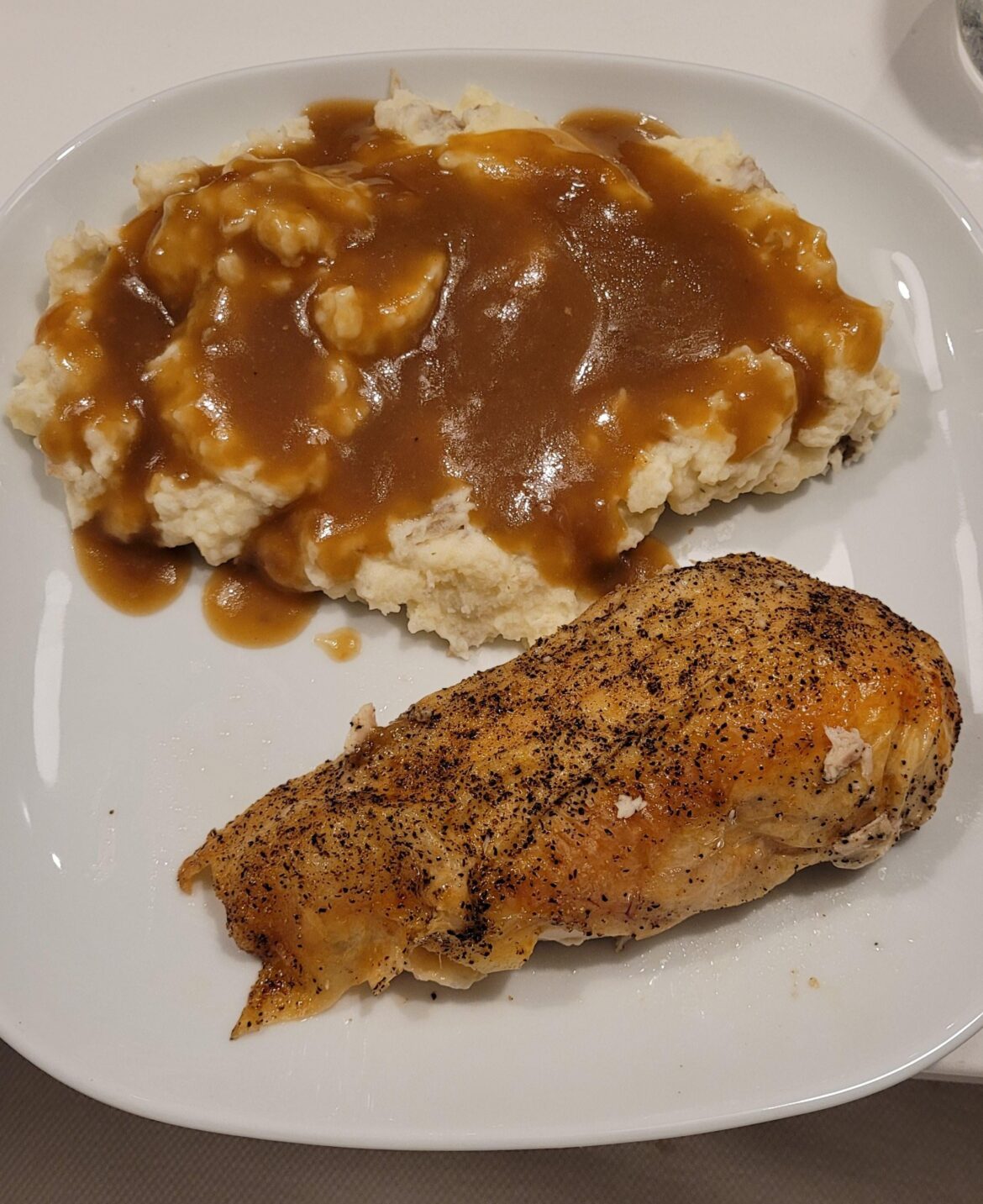 Chicken and mashed potatoes