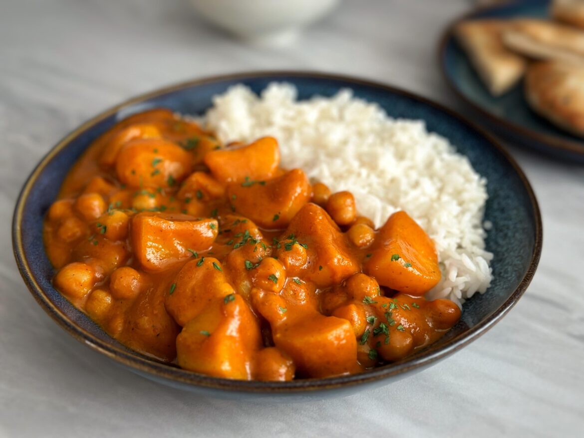 A simple Aloo Chana curry I made for dinner