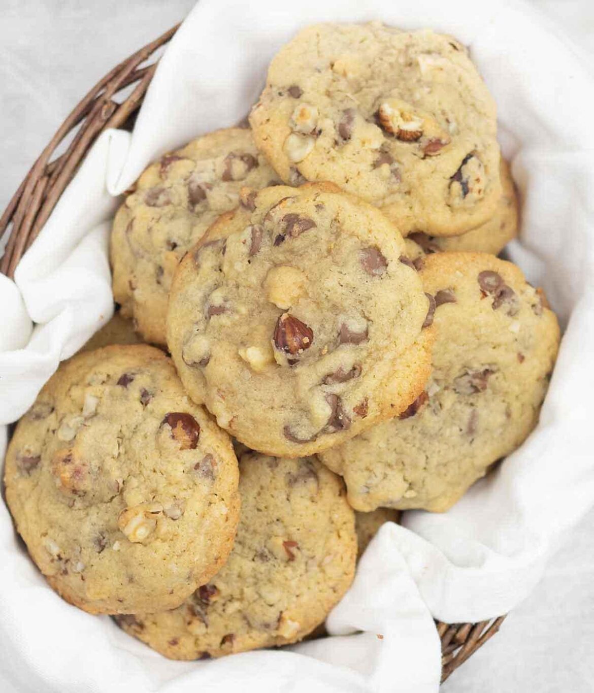 Chocolate Chips Hazelnut Cookies