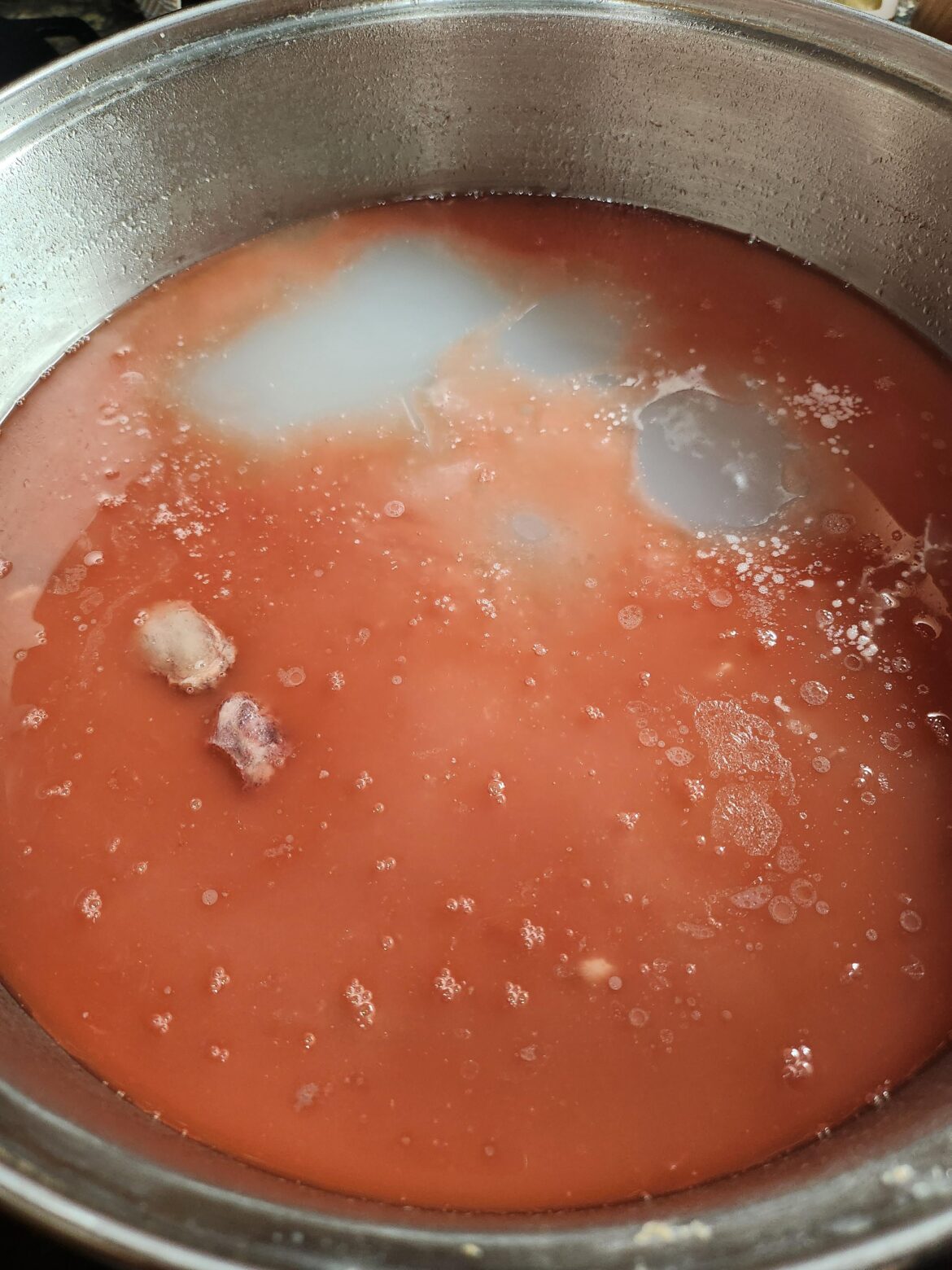 Why is this bone broth red?? Why is this bone broth red??