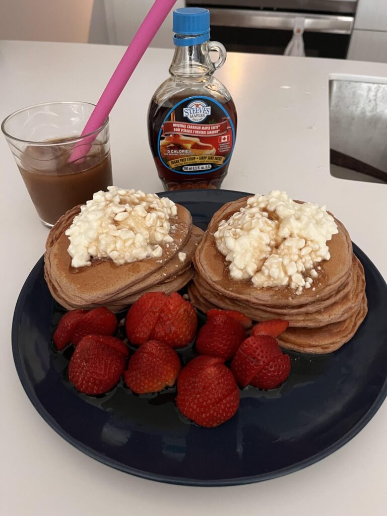 Zero calorie maple syrup is S Tier diet pantry item. It lets me enjoy insane protein meals like this :)