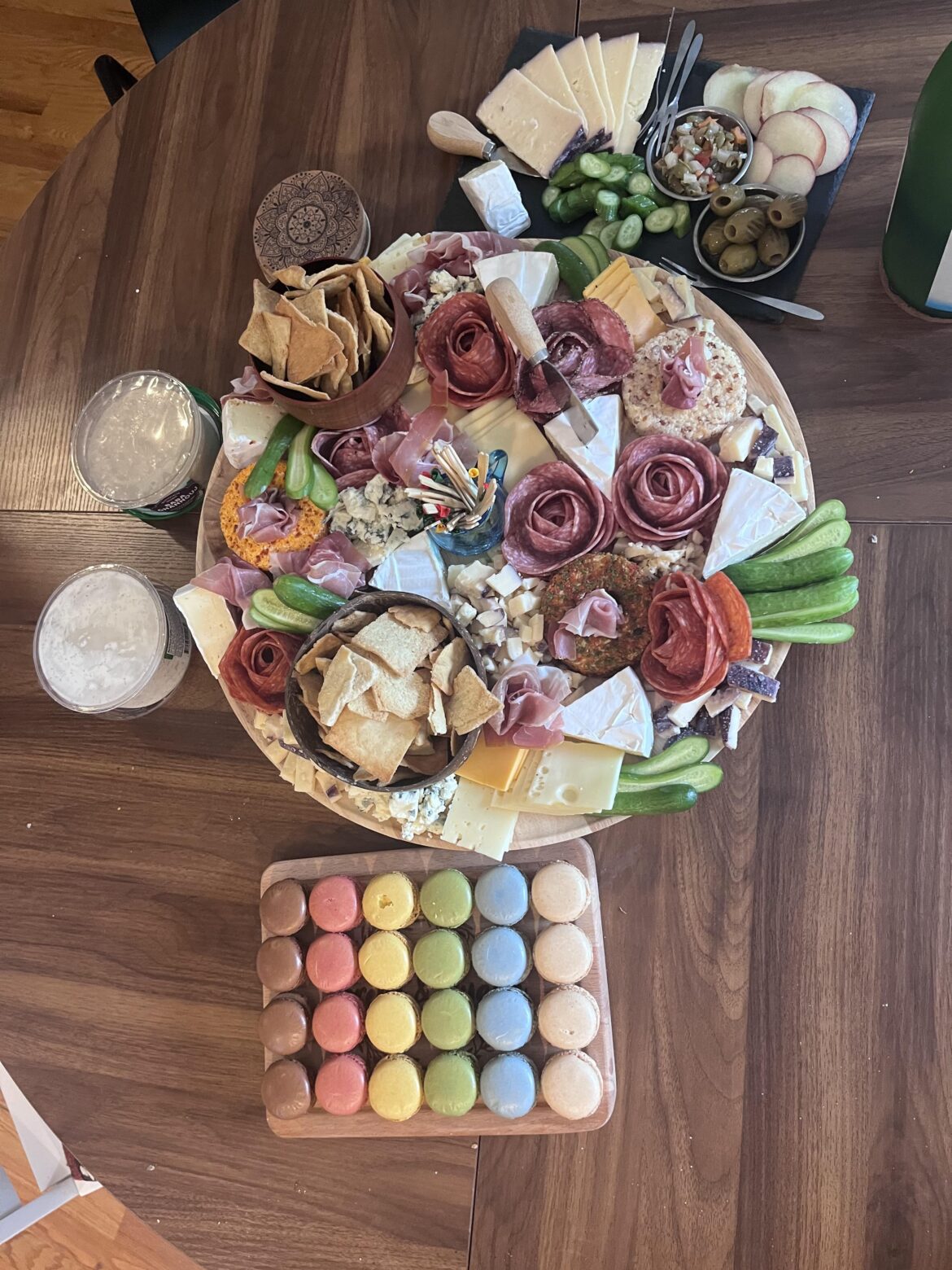 Rainy day birthday at home💕