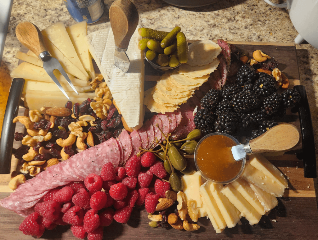 Did what I could for the HOTD S2 premiere!