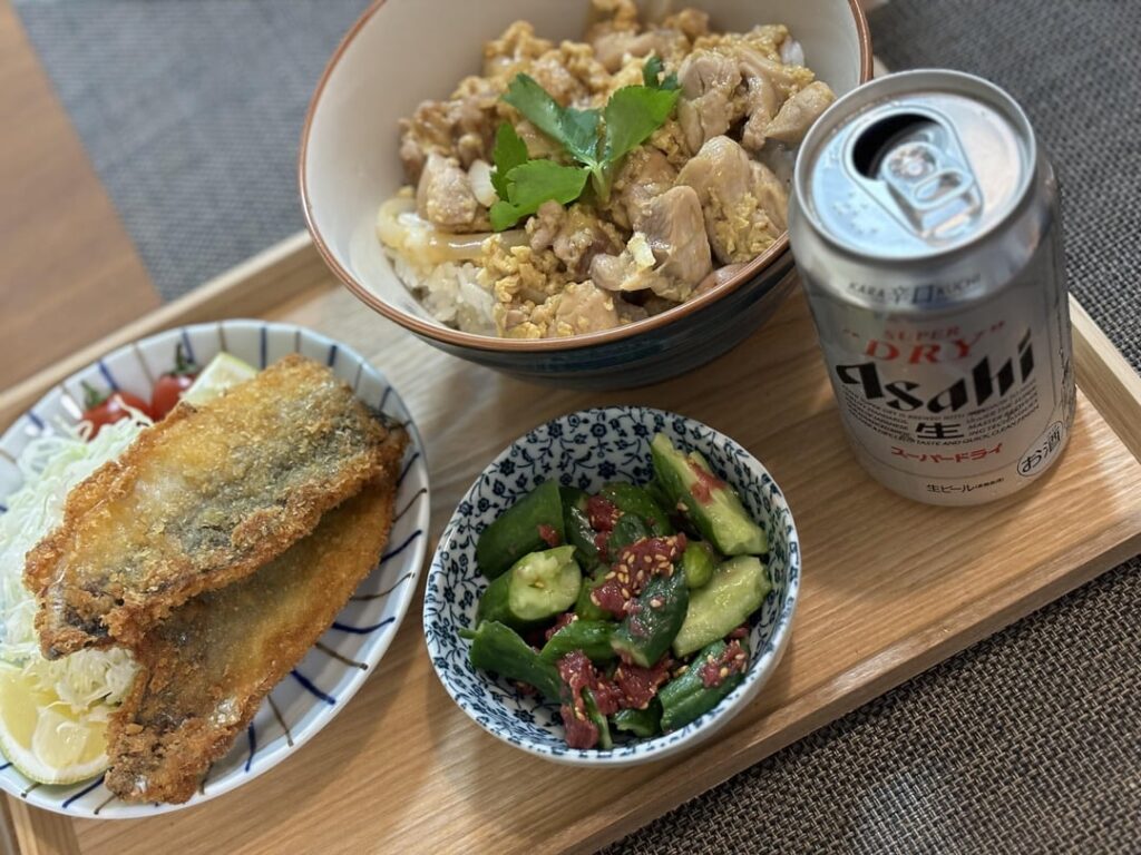 I had lots of egg white with a tiny bit of yolk left over after making a tart and ended up with the most unsatisfying oyako don