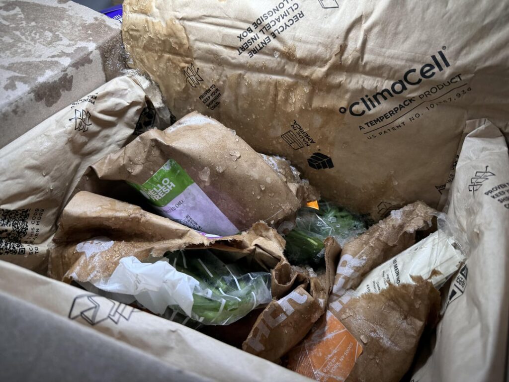 Last two boxes arrived like this, the first one was covered in meat chunks and juices.