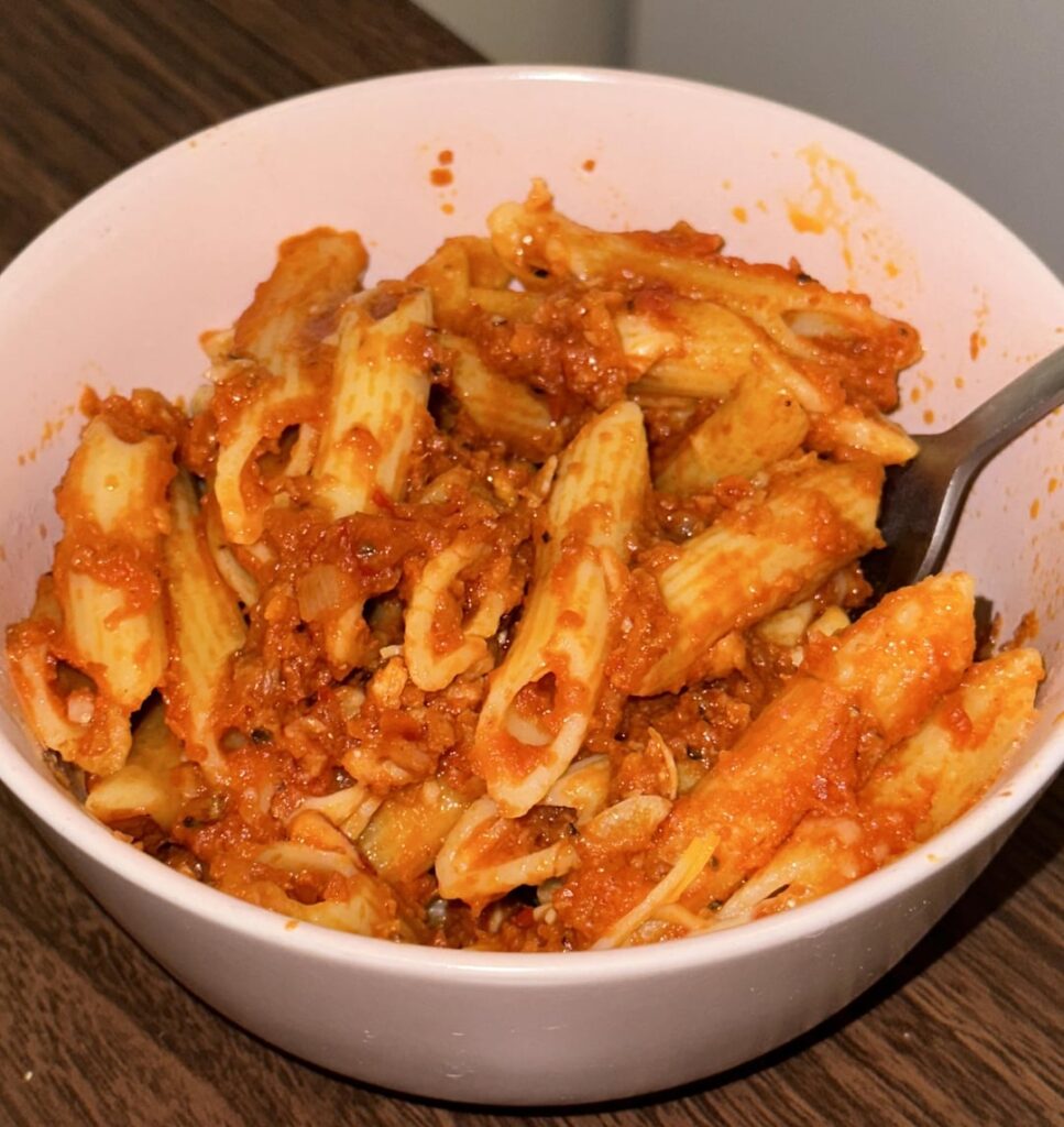 700 calories? Less? More? 320g Cooked Penne, idk about the sauce