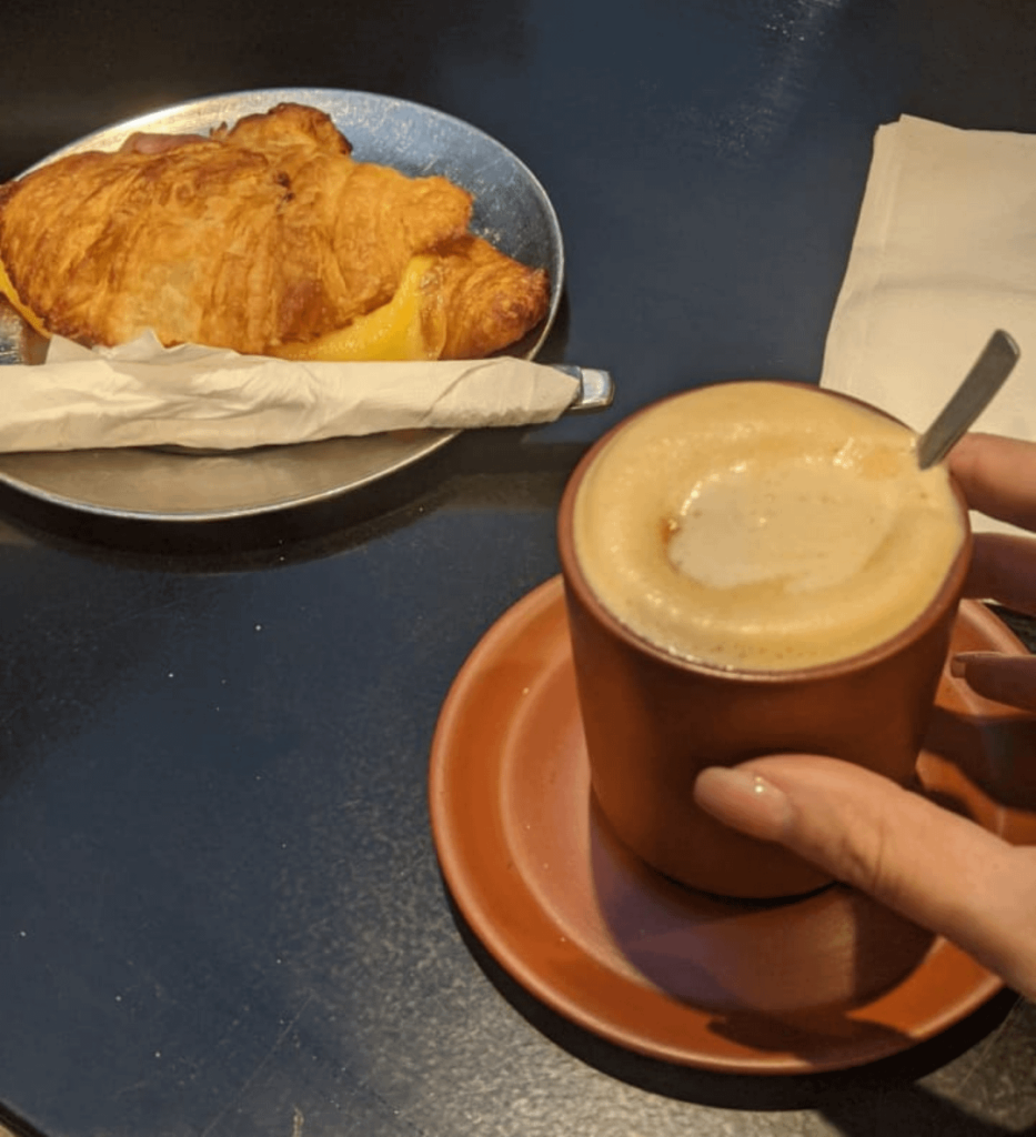 well-deserved snack☕🖤