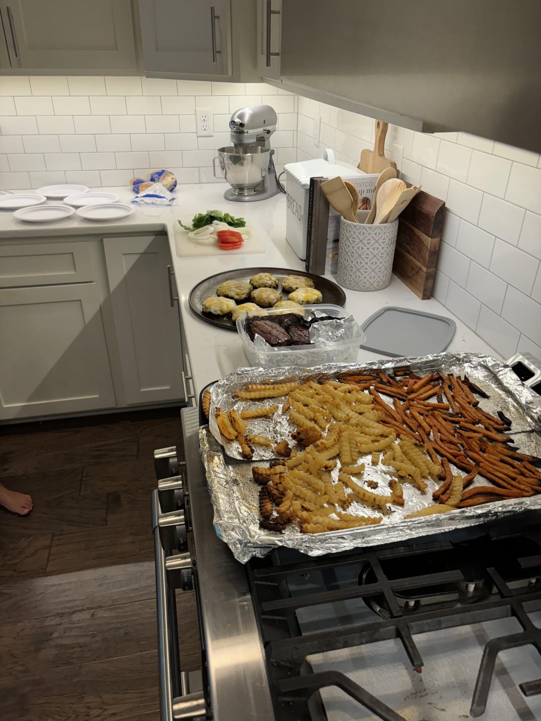 Burgers AND steaks Dining and Cooking