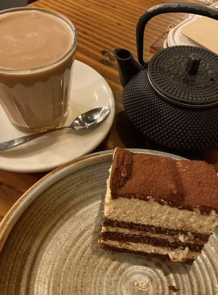 yesterday I spent a nice afternoon in this beautiful cafe.