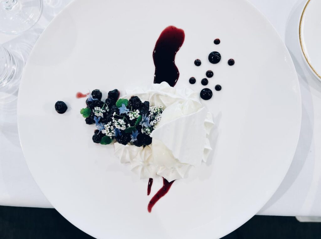 Blueberry pavlova