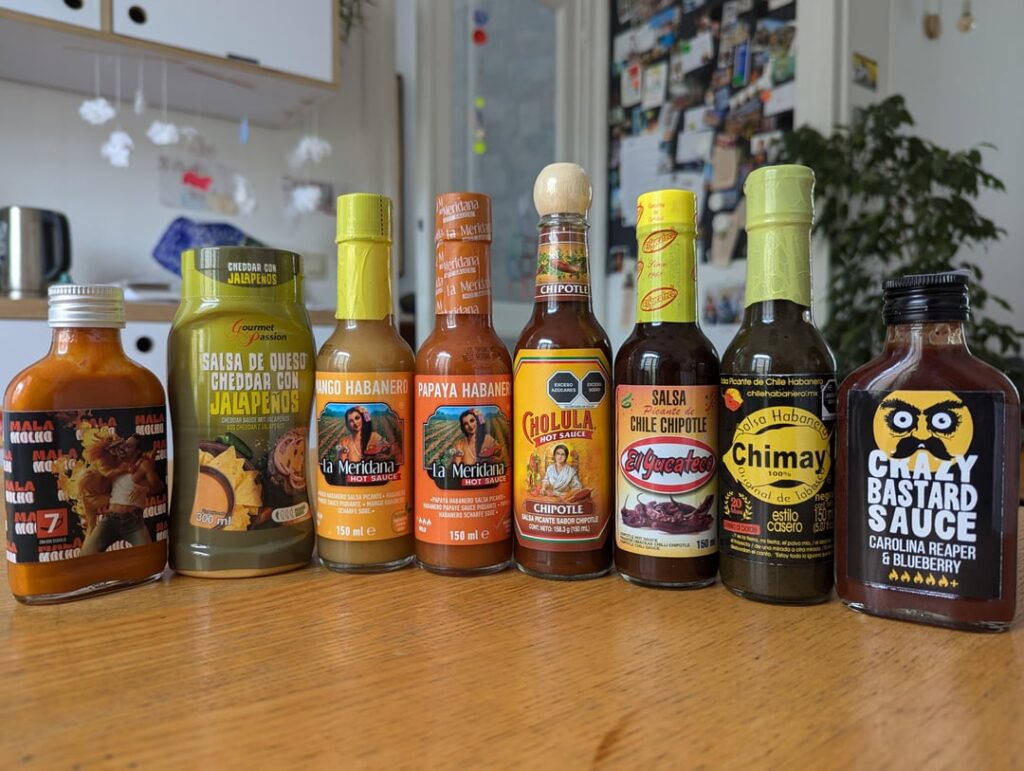 Visited a nice mexican shop in Paris, with a nice selection of spicy sauces. Here's what I bought.