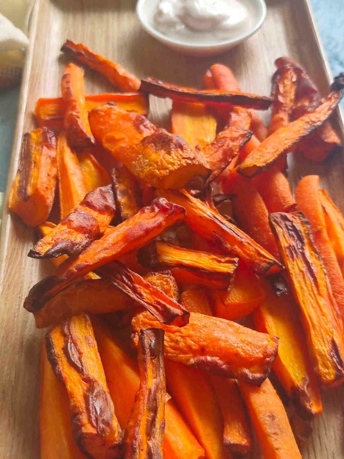 10-Minute Easy Air Fryer Carrot Fries