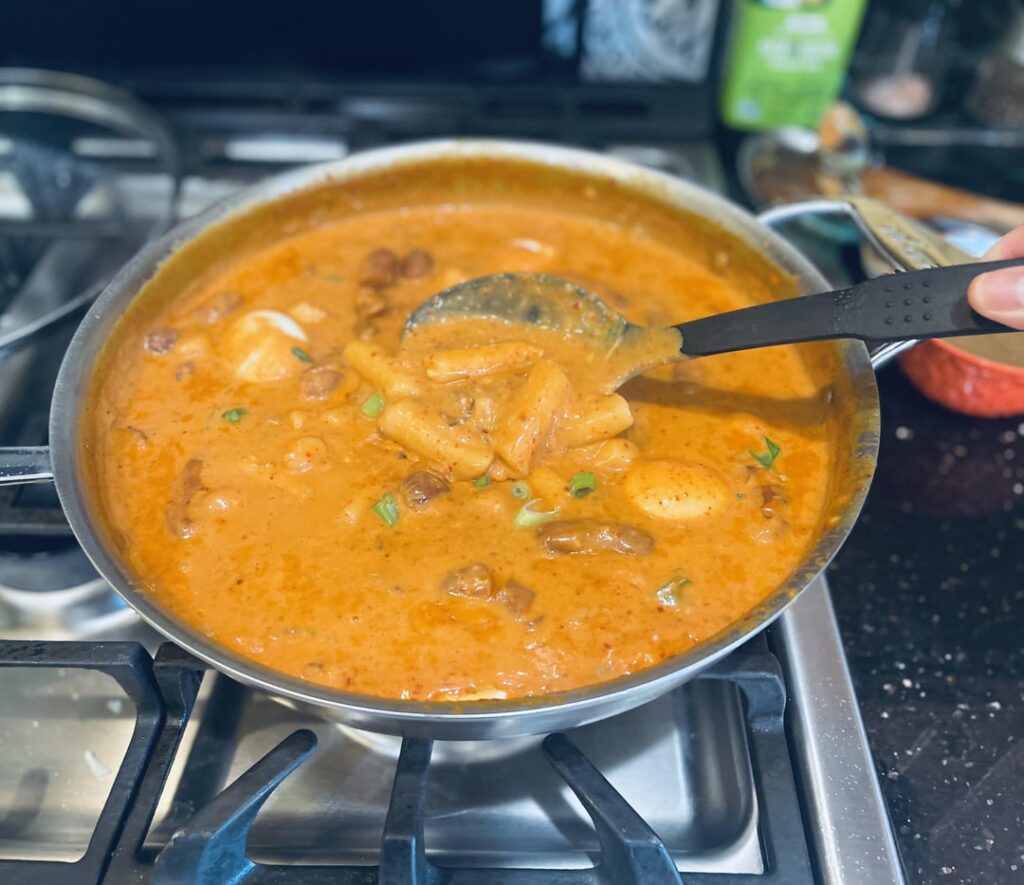 Maangchi’s Rosé Tteokbokki