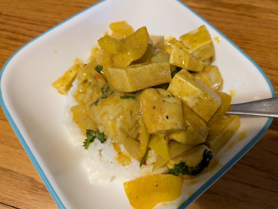 Vegan tofu curry