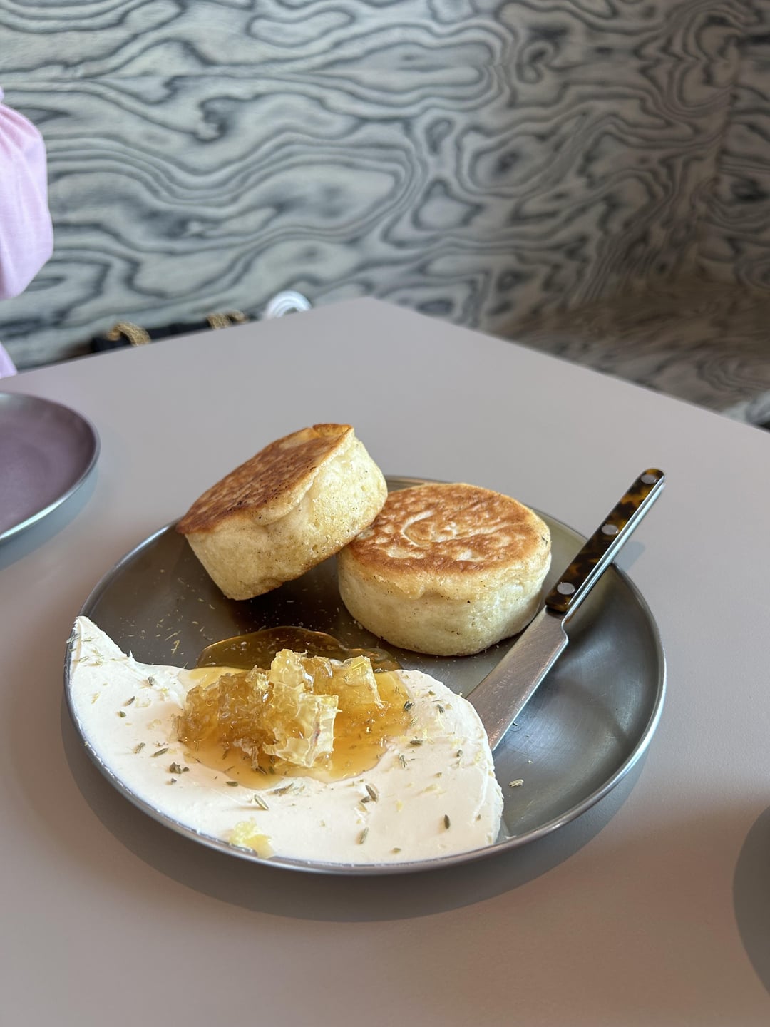 How many calories for these? I only ate one crumpet (please help) Dining and Cooking