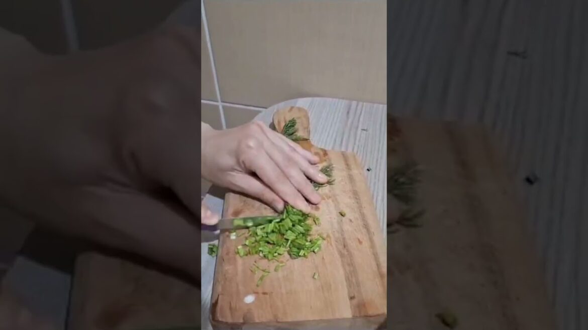 How Authentic KISIR is made,a classic turkish bulgur salad#turkishrecipes #saladlover #youtubeshorts How Authentic KISIR is made,a classic turkish bulgur salad#turkishrecipes #saladlover #youtubeshorts