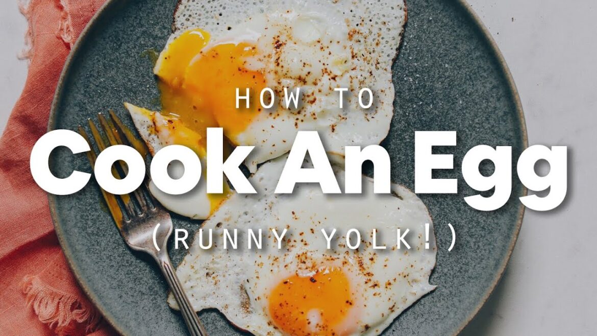 How to Cook an Egg (Runny Yolk!) | Minimalist Baker Recipes How to Cook an Egg (Runny Yolk!) | Minimalist Baker Recipes