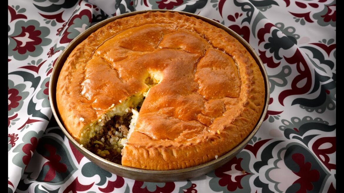 Губадия с мясом – вкуснейший татарский пирог! Готовит Лиля-апа Губадия с мясом - вкуснейший татарский пирог! Готовит Лиля-апа