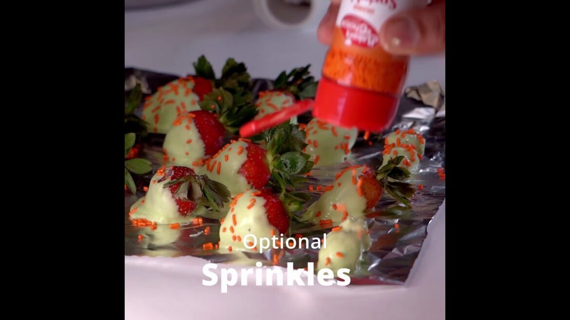 Chocolate Covered Strawberries Recipe #shorts Chocolate Covered Strawberries Recipe #shorts