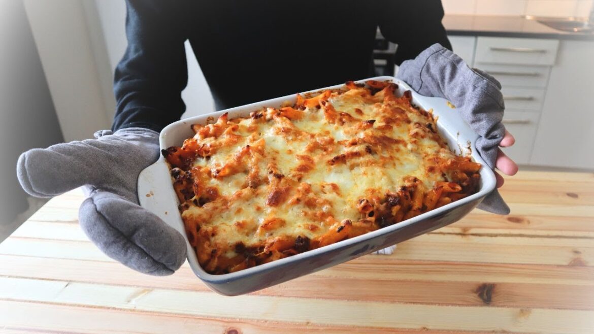 How To make Baked ZITI – Quick, Easy and Very Cheesy How To make Baked ZITI - Quick, Easy and Very Cheesy