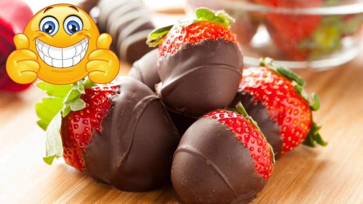 Master The Art Of Delicious Chocolate Dipped Strawberries!