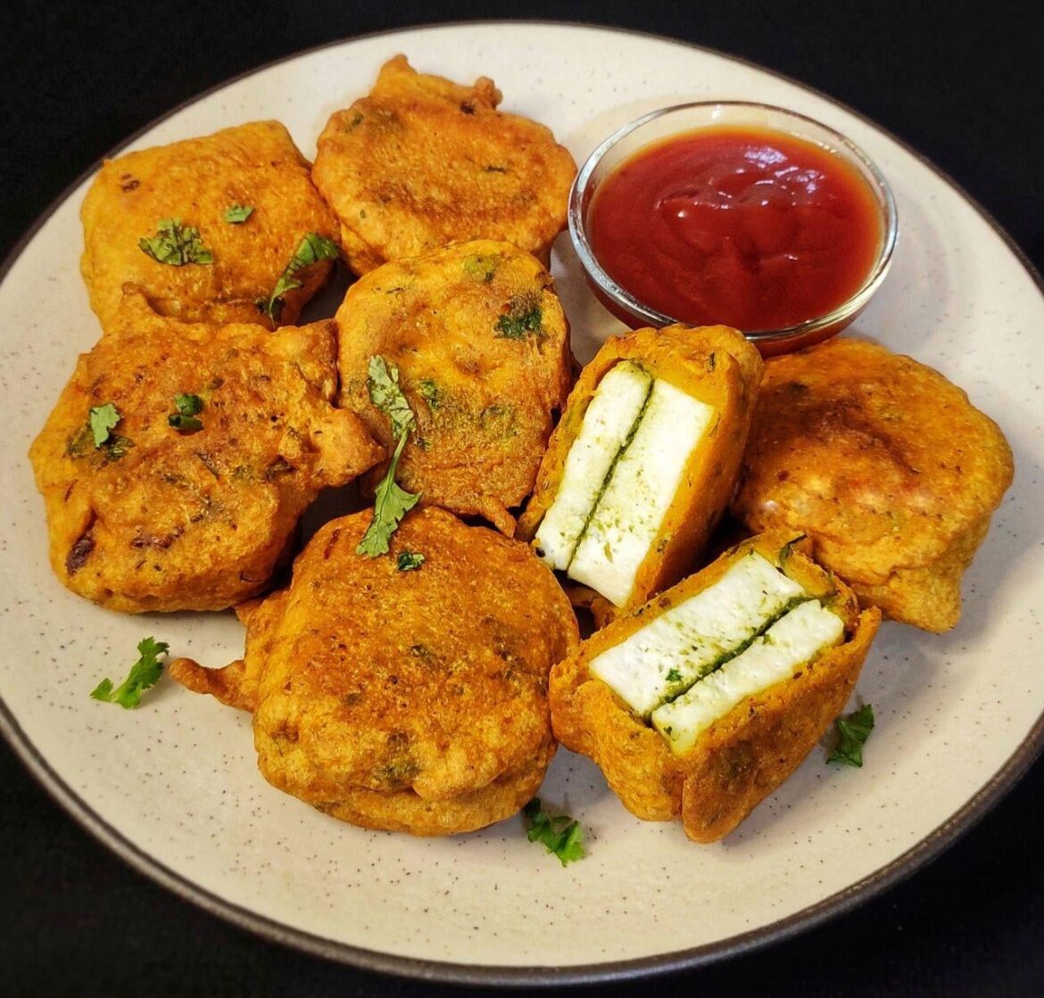 Paneer pakoda
