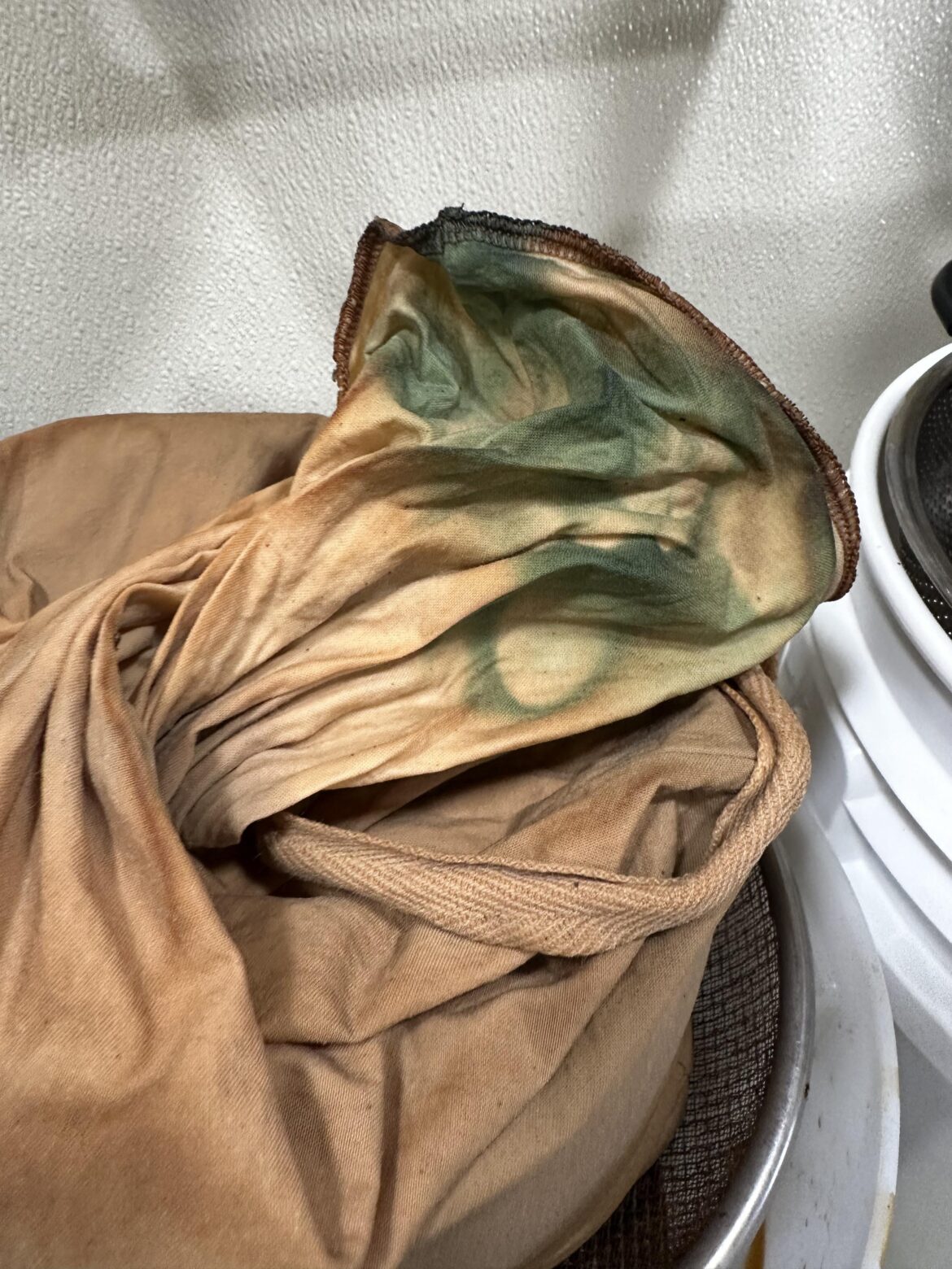 Green tint on cold brew coffee sock filter?