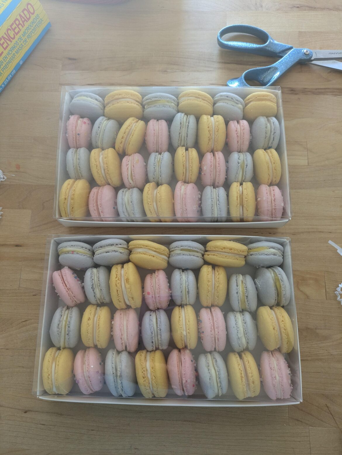 Gifting macarons