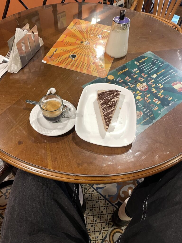 Coffee and cheesecake