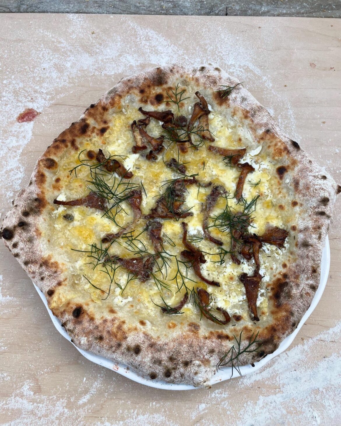 Chanterelle pizza