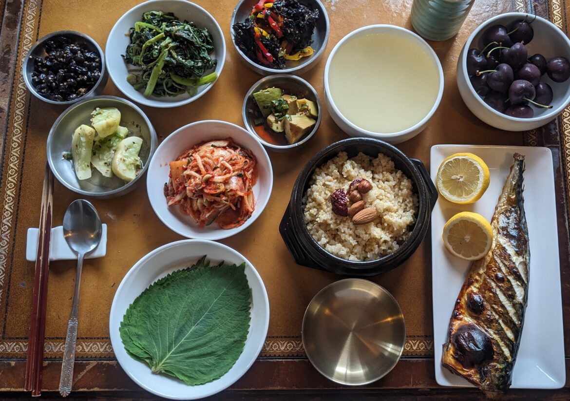 Grilled mackerel with millet rice