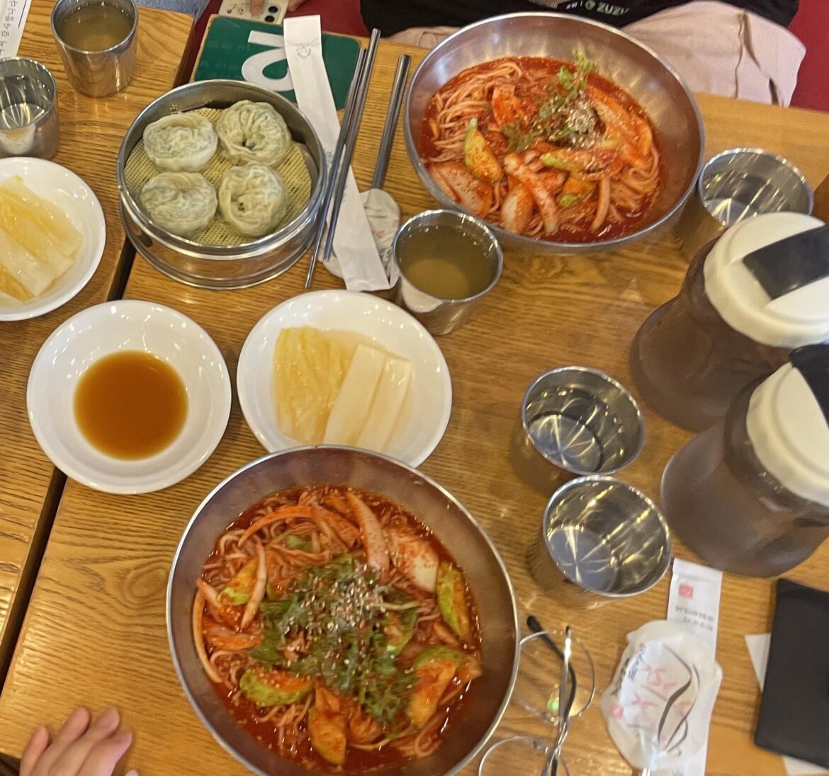 비빔국수와 만두