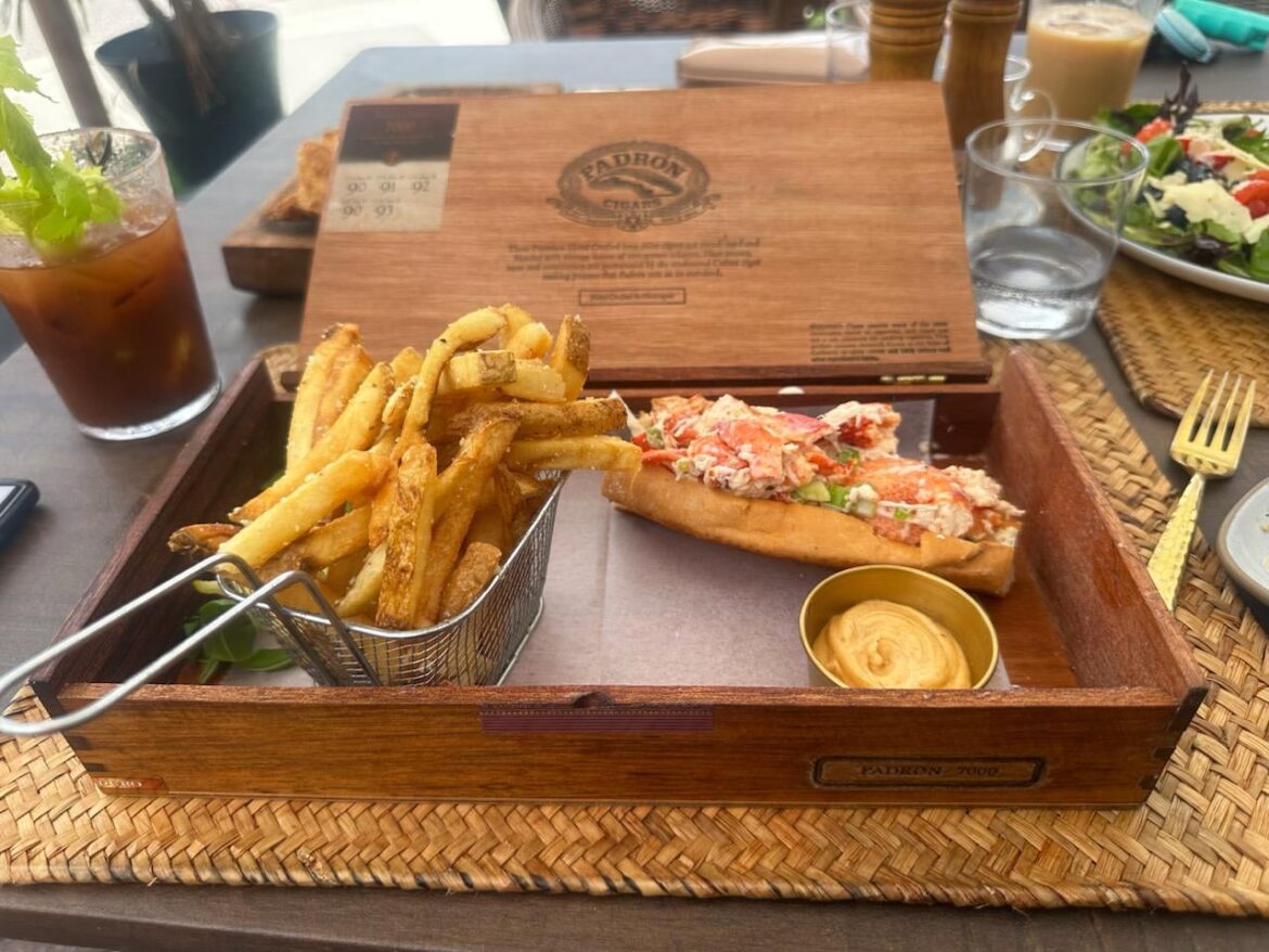 [I ate] Lobster Roll
