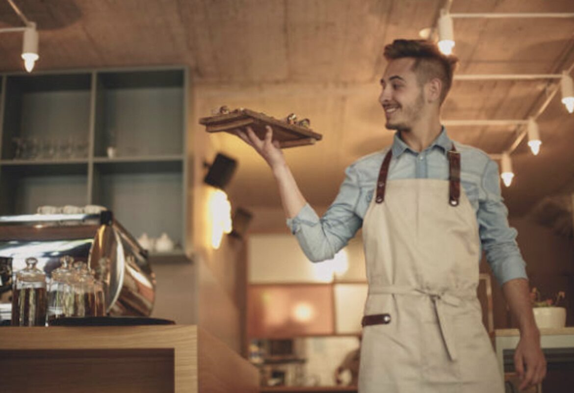 Look Alive—The Dish You Ordered at This Restaurant Is Coming out on a Different Type of Plate from Everyone Else’s