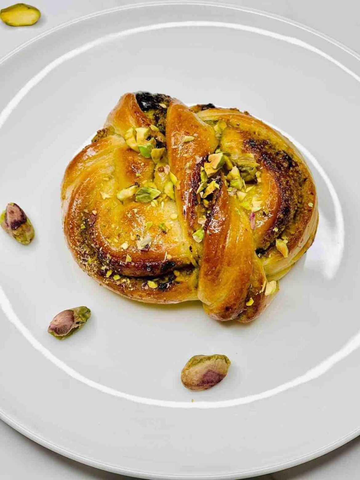 Pistachio Babka Buns