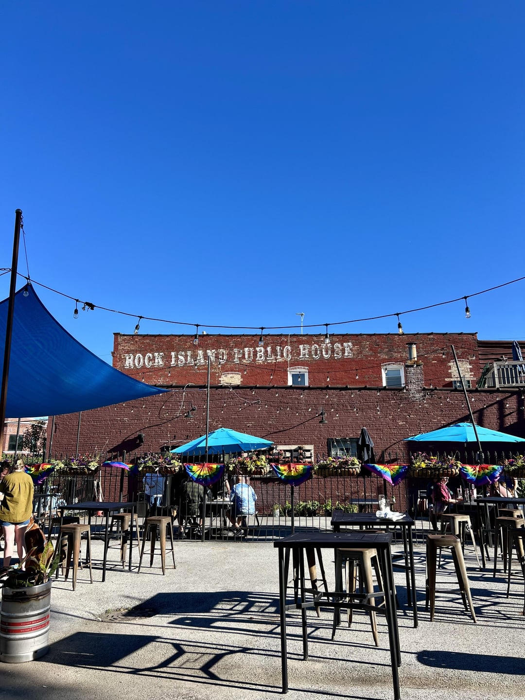 Red’s the People’s Pie Rock Island Public House in Blue Island