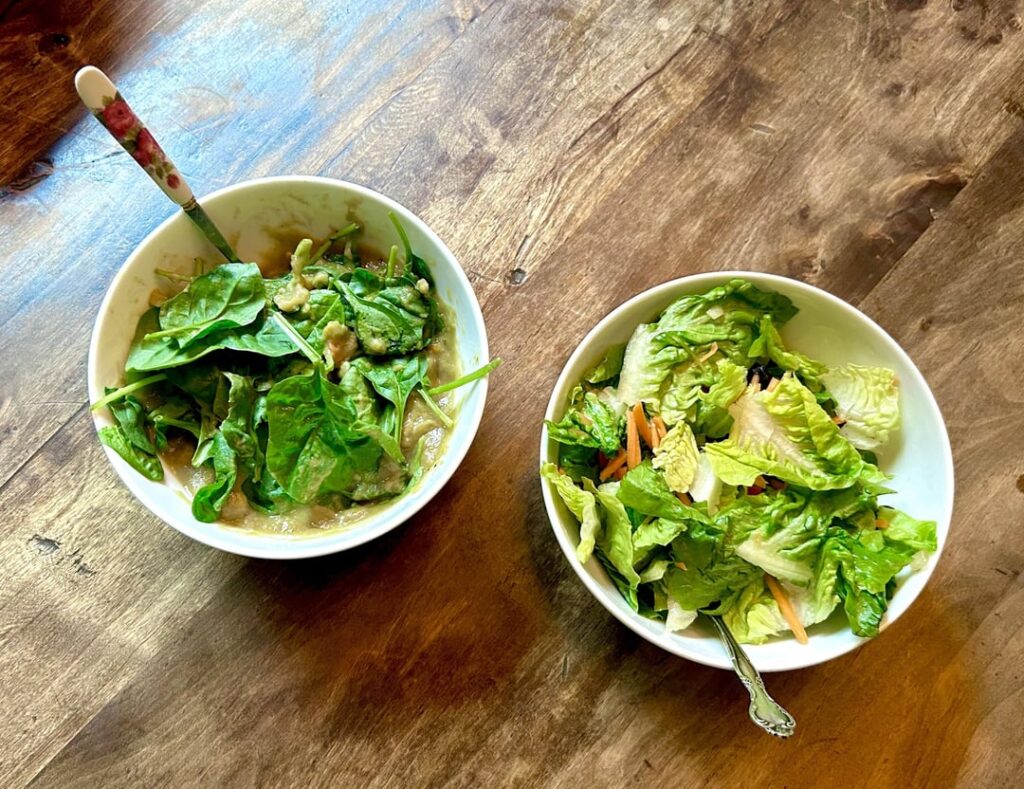 Split pea soup with added tempeh and spinach; side salad. 375 cal and 24 g protein