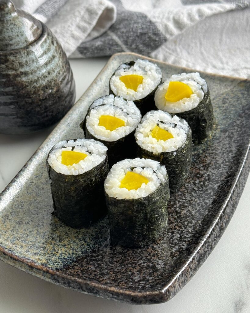 Some glamor shots of simple homemade veggie maki