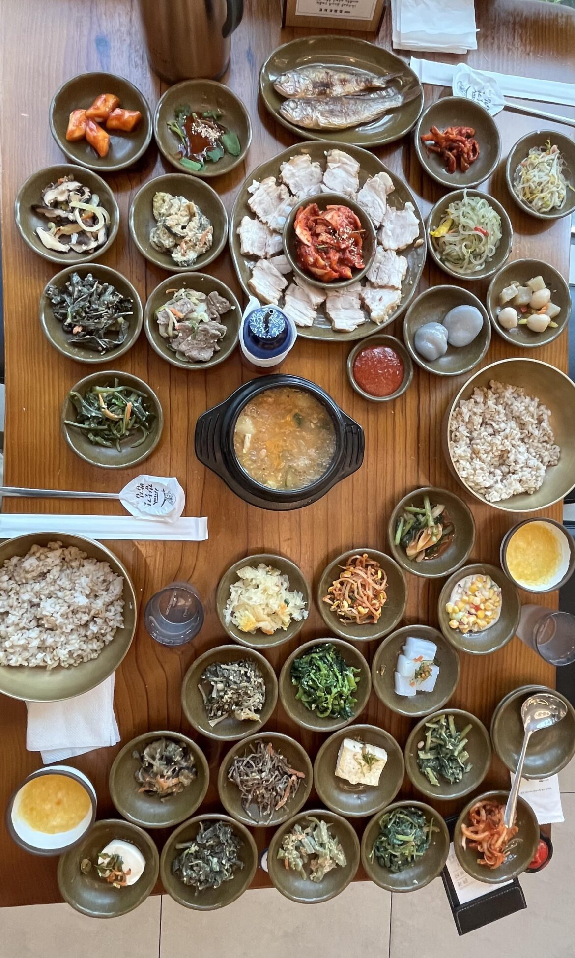 Plenty of Banchan at Gimsatgat in Namyangju