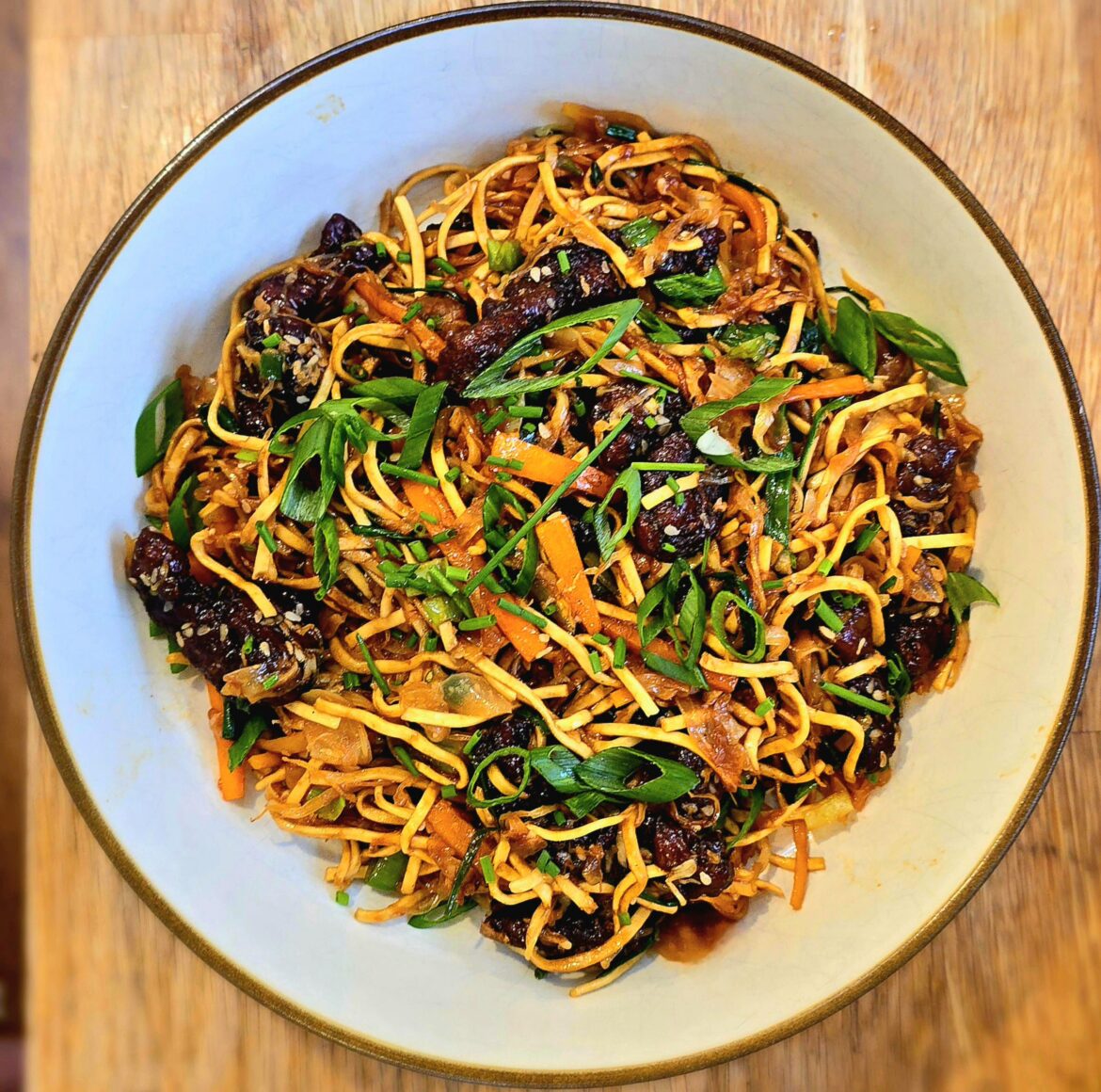 Beef and mushroom chow mein