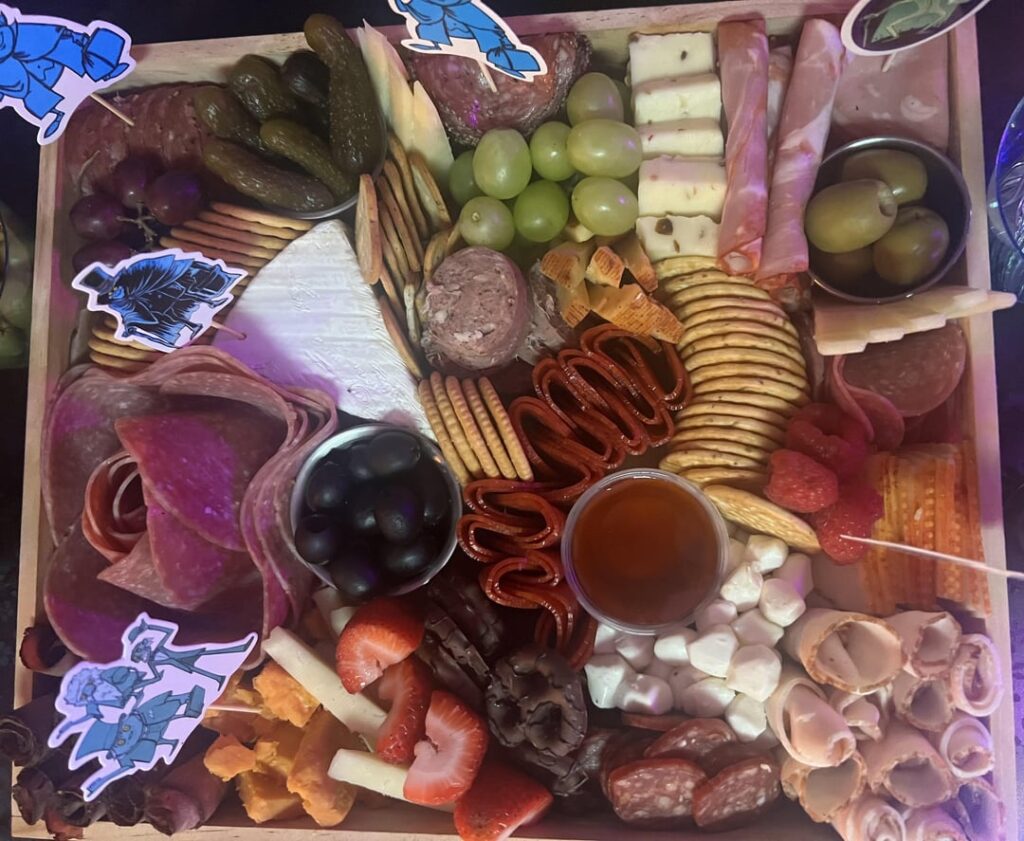 Hitchhiking Ghosts found the charcuterie 🤭👻❤️