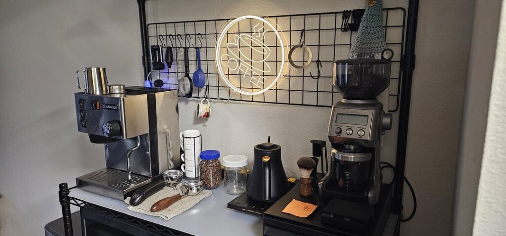 New machine and and an organized workstation, what do you think? Any tips?