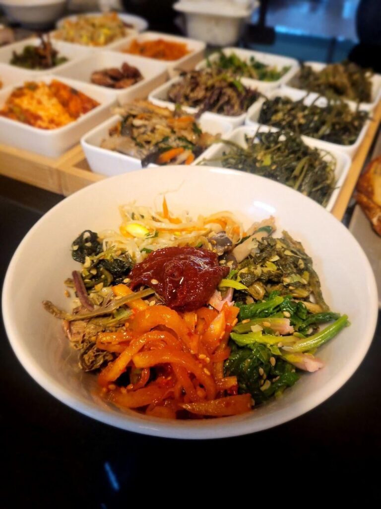 I made a special bibimbap with various Namul 나물 (vegetables)